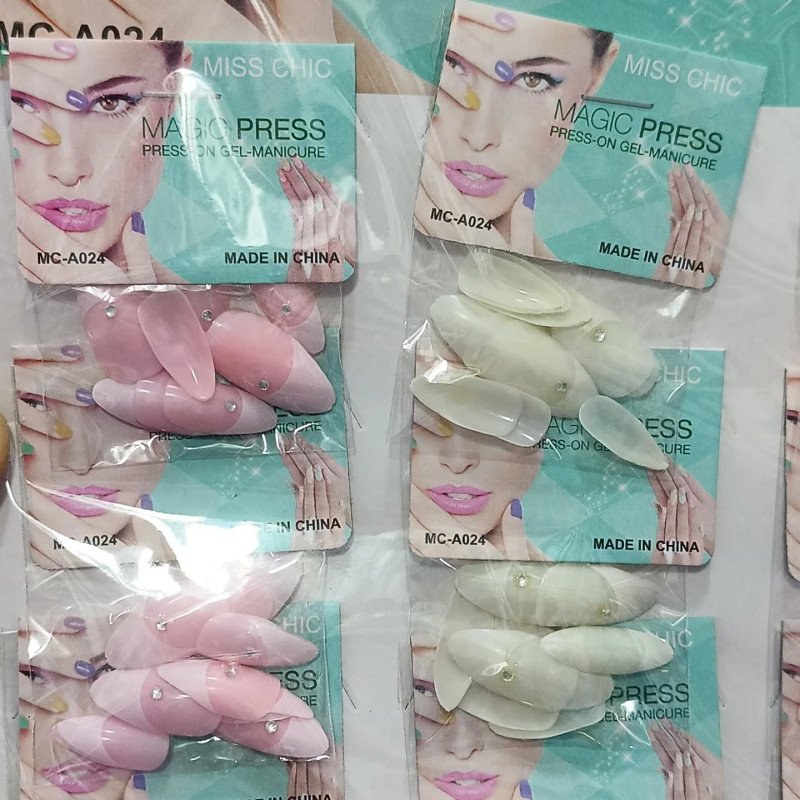Faux Ongles Multicolor Miss Chic Magic Press